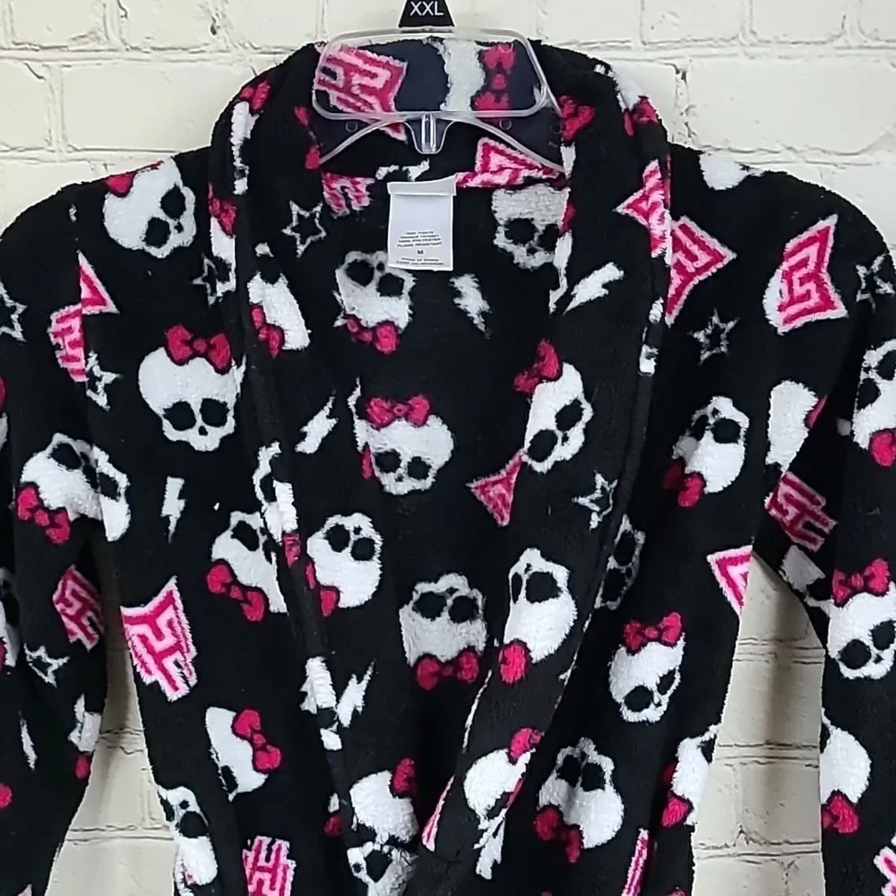 Monster High Girls MH Bathrobe Faux Fur Black/Pink Plush Fleece Robe Skull Bow